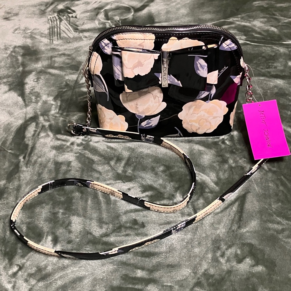 Betsey Johnson Black and Cream Floral Crossbody purse model bM21730
